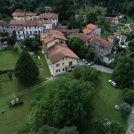 Apartment Piccolo Borgo Castelveccana Bagian luar foto